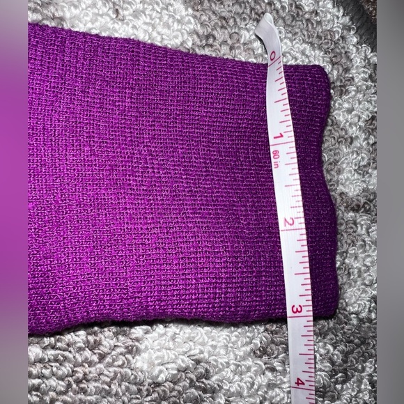 ⭐️Barco Uniforms, purple long sleeve scrub top, size Small. Great condition⭐️ - Picture 12 of 14